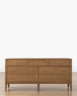 Alessandra Dresser