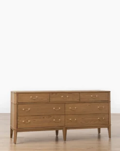 Alessandra Dresser