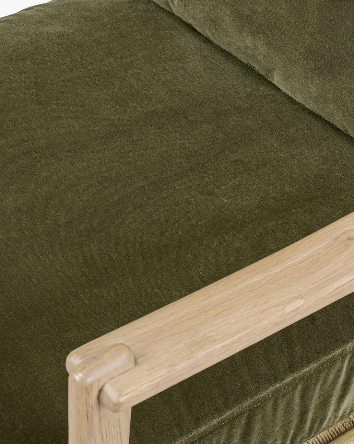 Athena Lounge Chair
