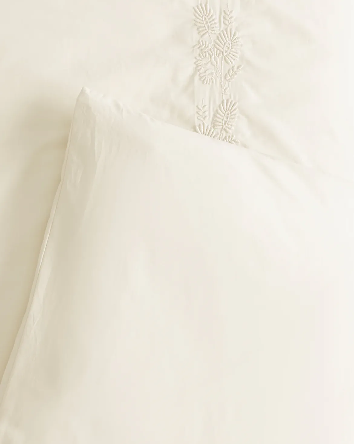 Bianca Organic Percale Embroidered Duvet Cover
