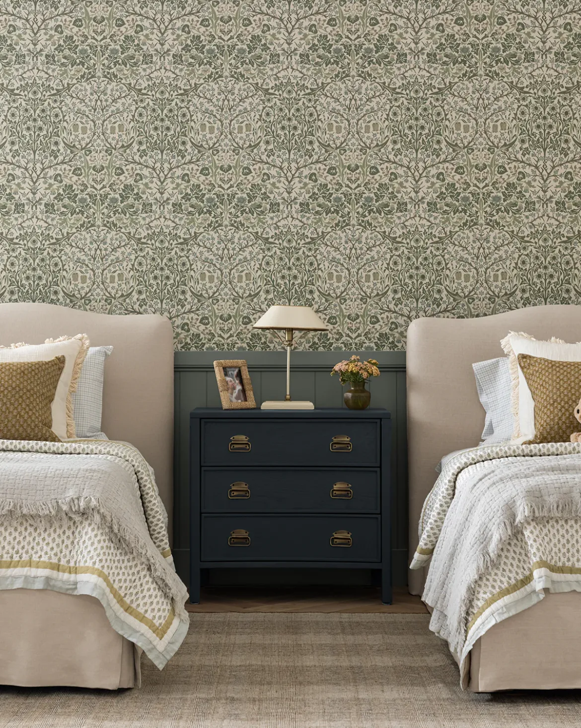 Daphne Table Lamp