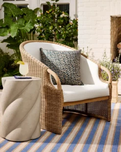 Devony Indoor/Outdoor Pillow
