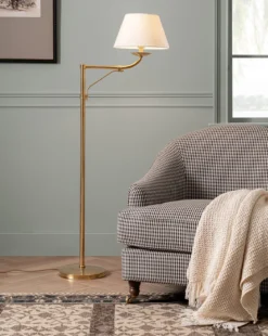 Fiddler Floor Lamp