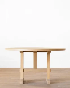 Giselle Round Table