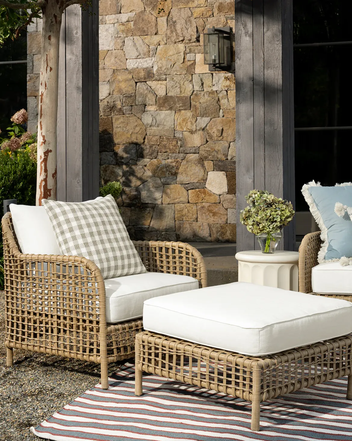 Glenwood Outdoor Lounge Chair (Ready to Ship)