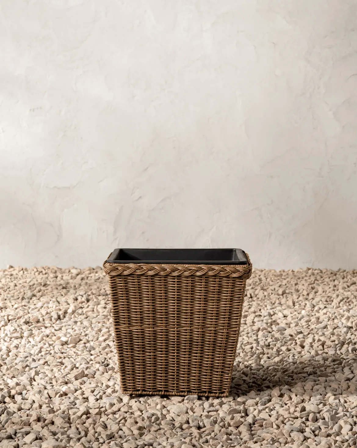 Haviland Indoor/Outdoor Woven Planter