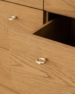 Jahnsen Dresser