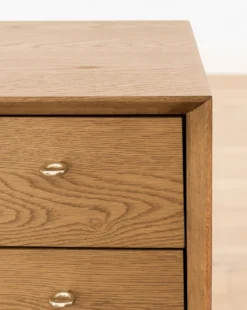 Jahnsen Dresser