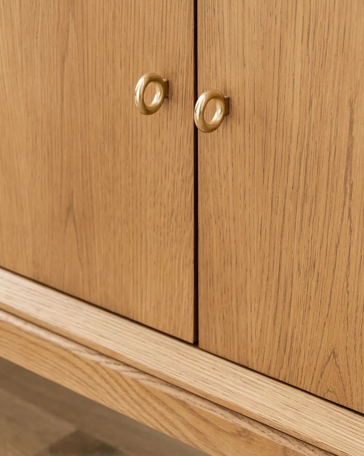 Jahnsen Sideboard