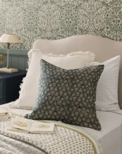 Perla Pillow Cover