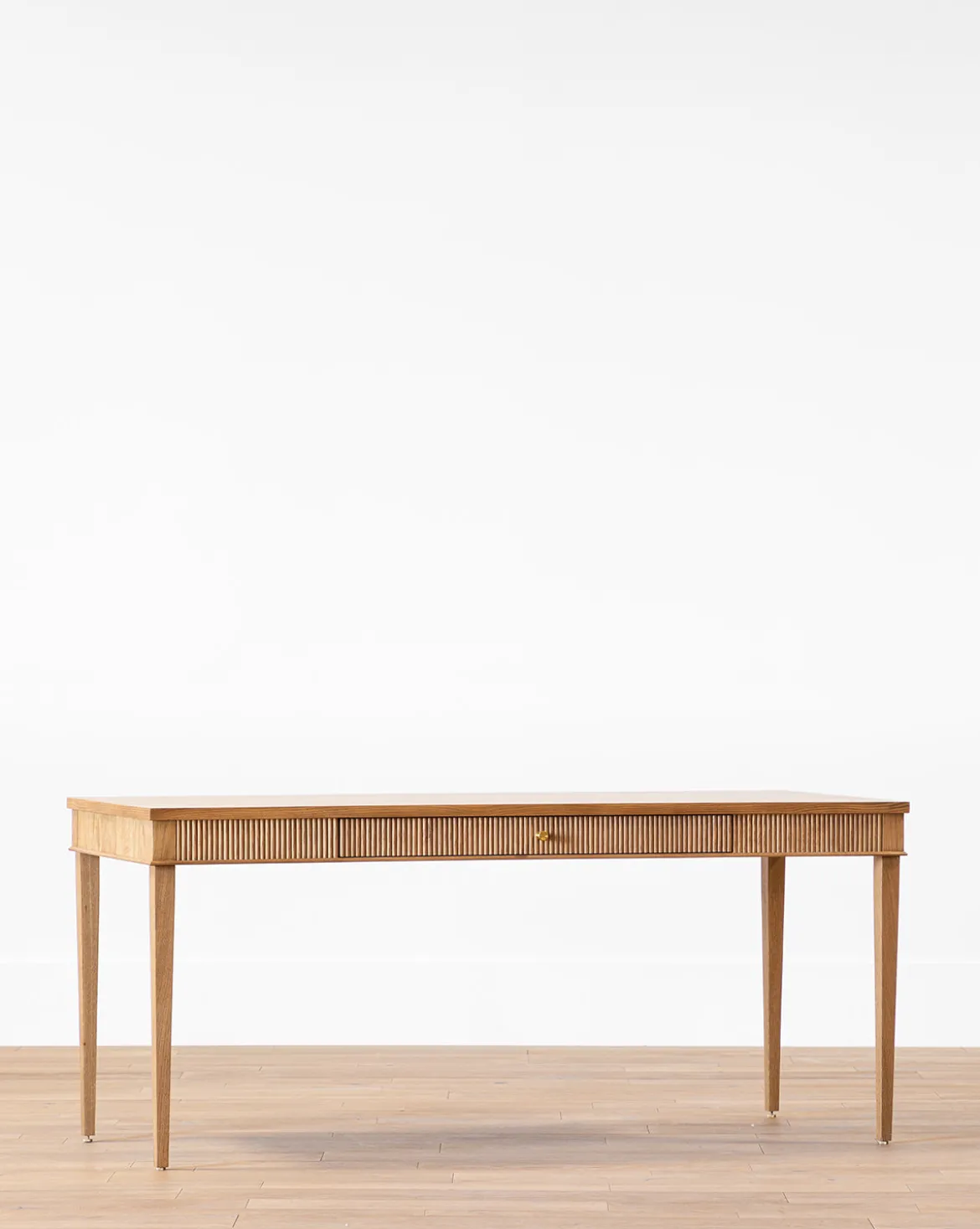 Pieter Desk