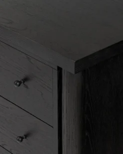 Quillon Dresser
