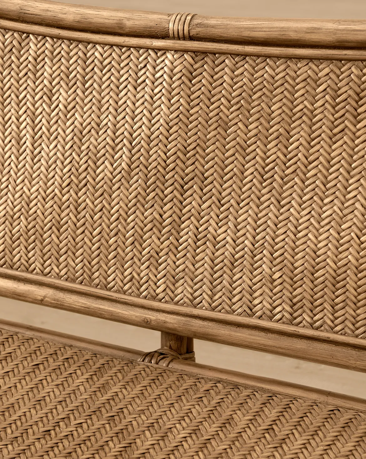 Rafaella Bench