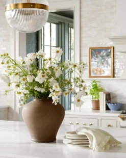 Reading Vase