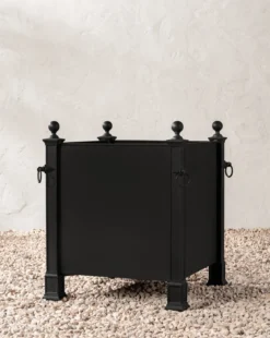 Saracen Outdoor Planter