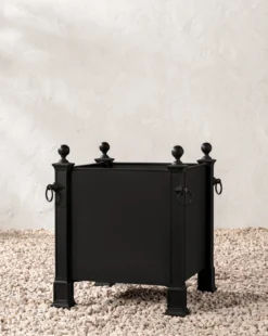 Saracen Outdoor Planter