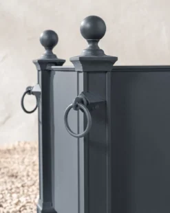 Saracen Outdoor Planter