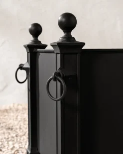 Saracen Outdoor Planter