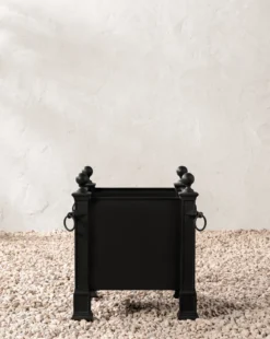 Saracen Outdoor Planter