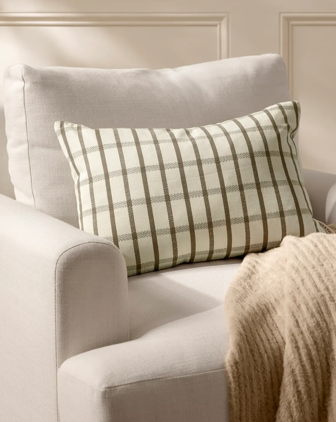Thisbe Pillow