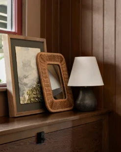 Vedruna Table Lamp