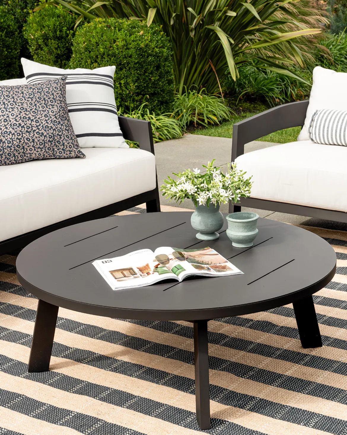 Vento Aluminum Coffee Table