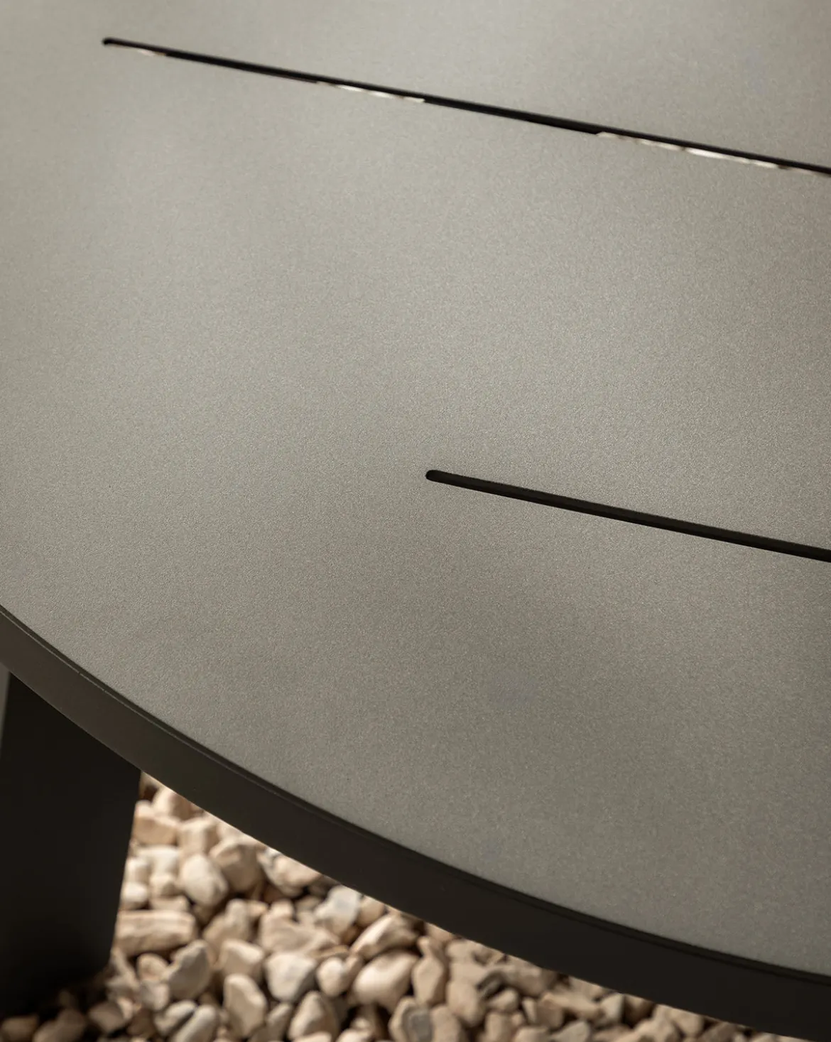 Vento Aluminum Coffee Table