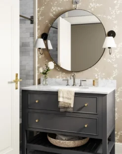 Wainwright Single Swoop Sconce
